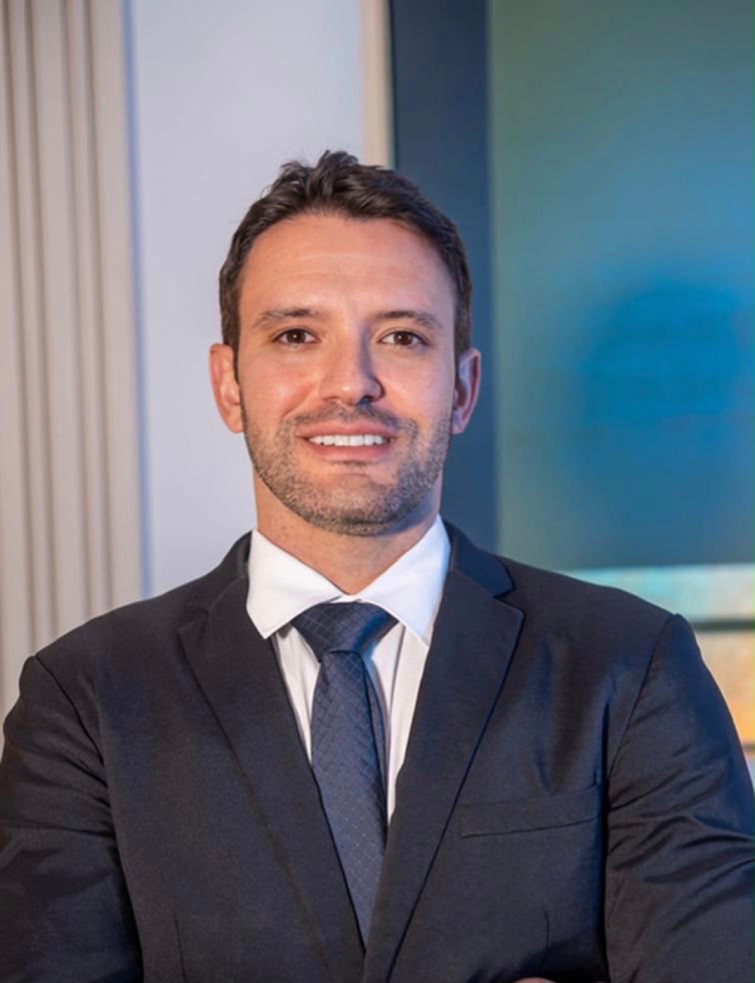 Dr. Eduardo Bastos
